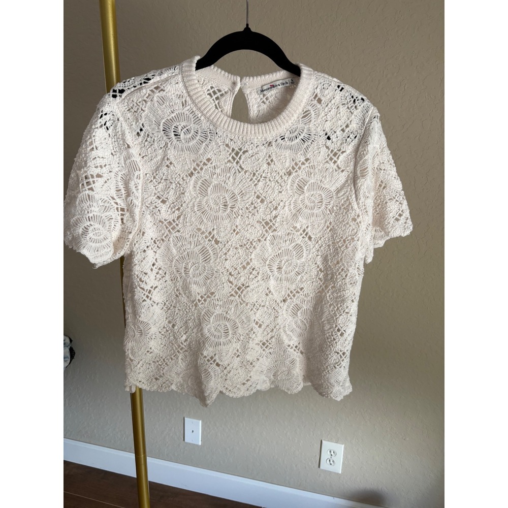 Abercrombie & Fitch Sweater Floral Crochet Short‎ Sleeve Medium Staple Coquette